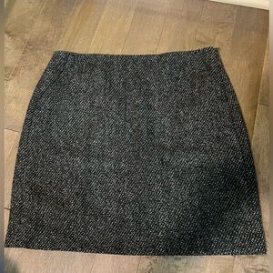 NWOT- Banana Republic skirt size 6
